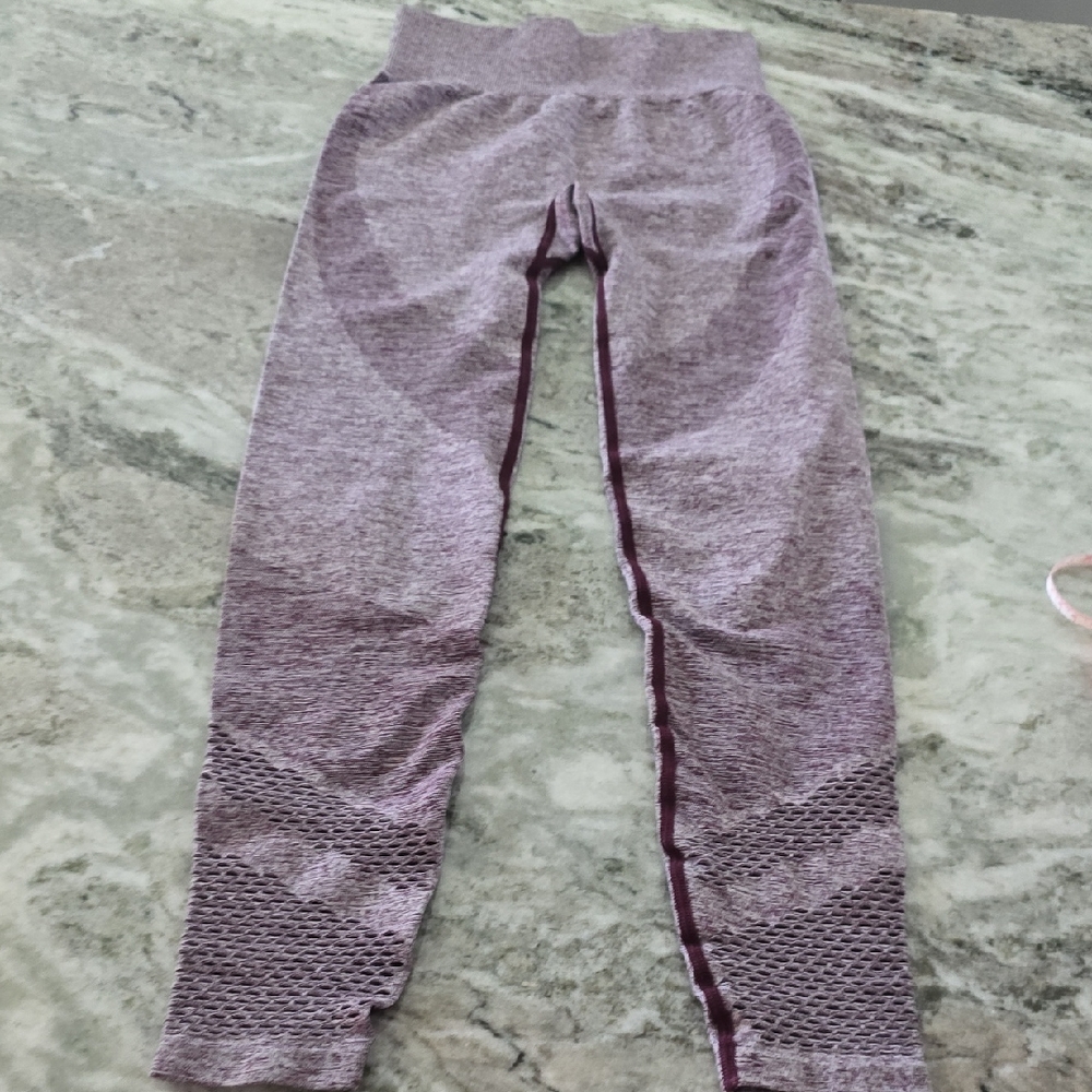 PINK Victoria's Secret Purple Leggings with Textured Pattern